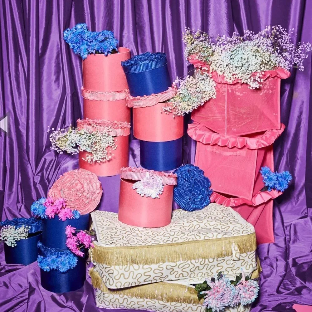Foldable /‎ Collapsible Pink Storage box with decorative ruffle
